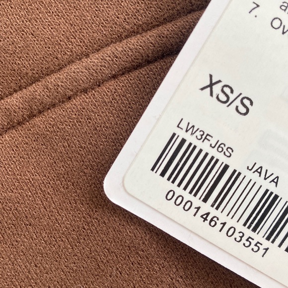 ❤️ Lululemon Scuba Funnel Half-Zip Java Size XS/S NWT - Picture 9 of 9